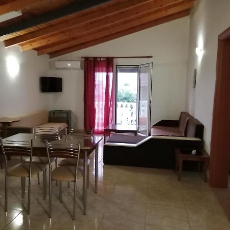 Irini Apartments ケラモティ エクステリア 写真
