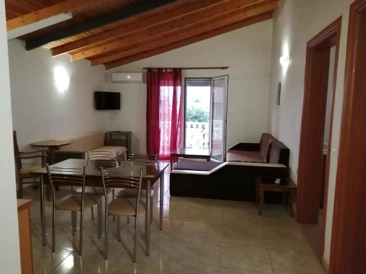 Irini Apartments ケラモティ エクステリア 写真