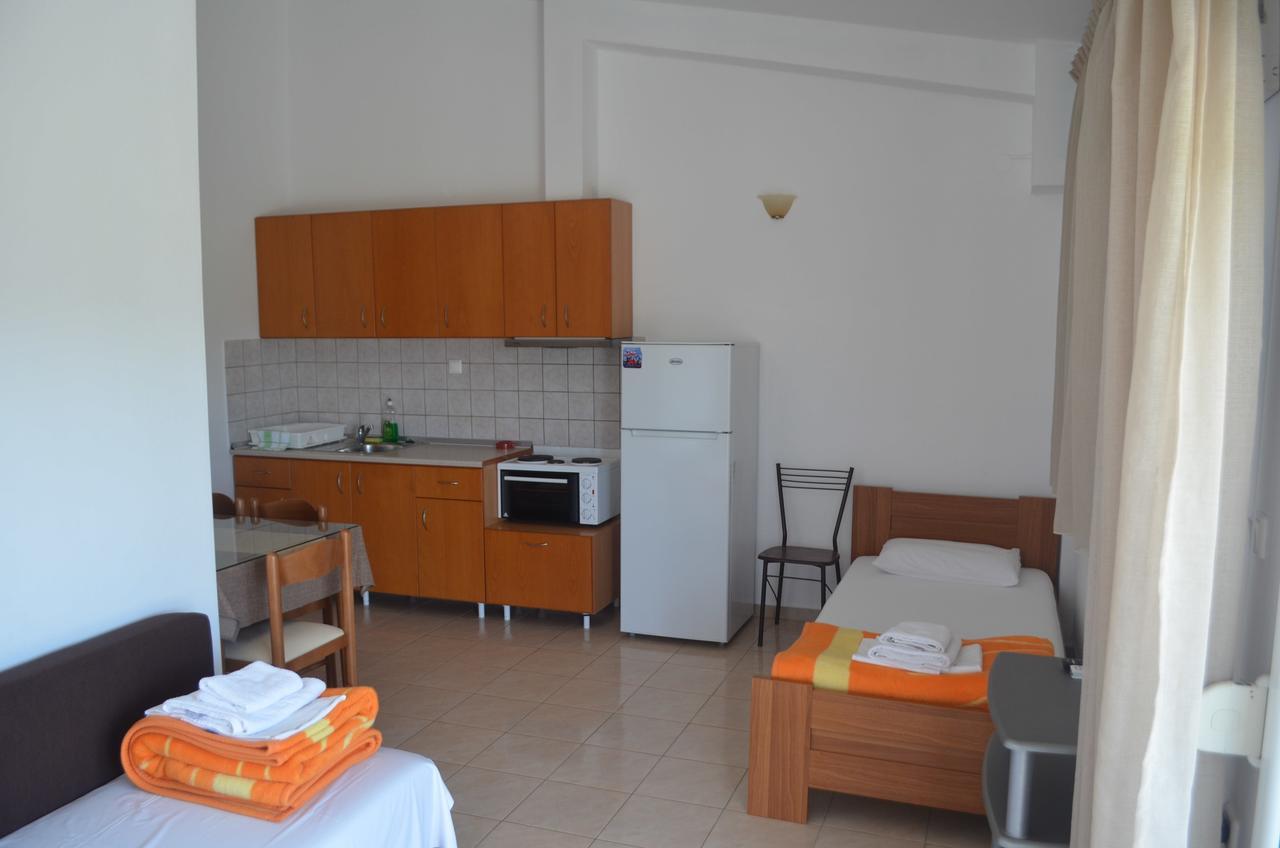 Irini Apartments ケラモティ エクステリア 写真